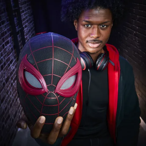 MARVEL LEGENDS SERIES SPIDER-MAN MILES MORALES ELECTRONIC EXPRESSIVE MASK (3)