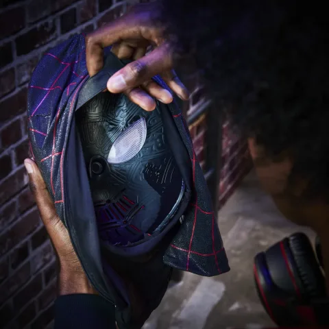 MARVEL LEGENDS SERIES SPIDER-MAN MILES MORALES ELECTRONIC EXPRESSIVE MASK (5)
