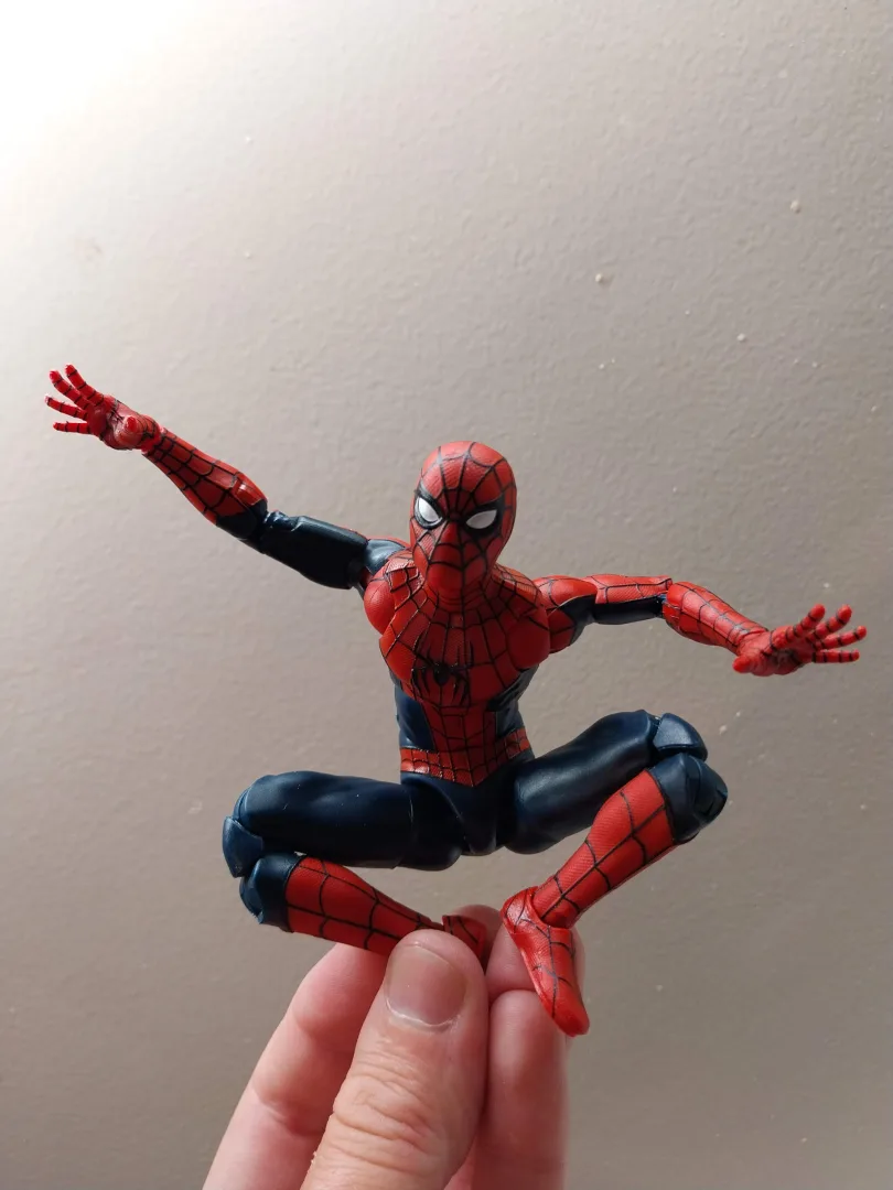 marvel-legends-spiderman-brandnewday12-810x1080